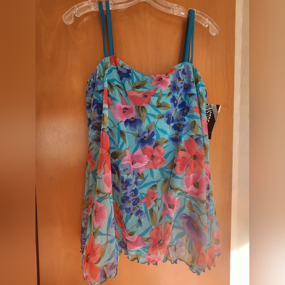 NWT Women's One Piece Swimsuit Sz 16